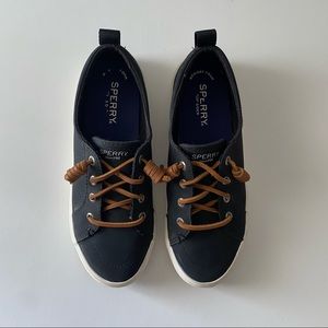 Black Crest Vibe Sperry